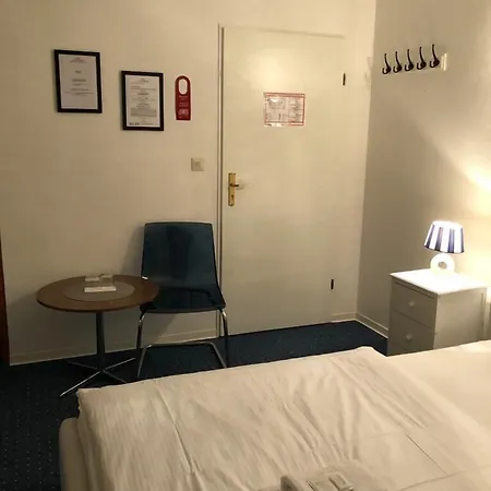 Hotel Zum Studio-2